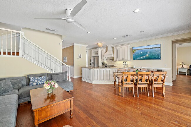 Building Photo - 140 Sweet Bay Cir