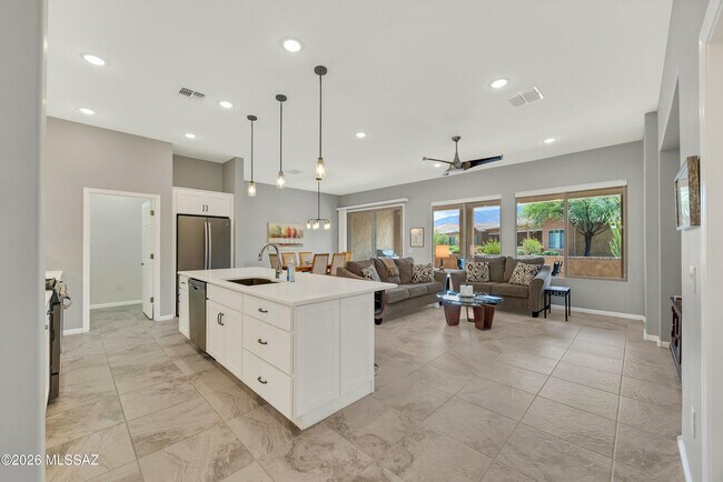 Building Photo - 39589 S Summerwood Dr