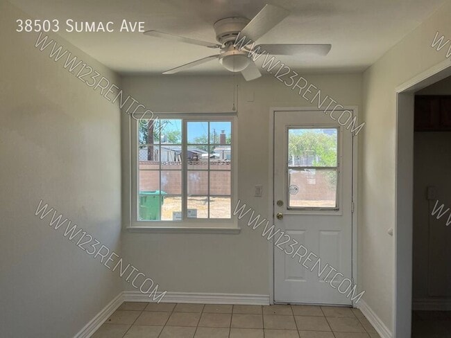 Building Photo - 38503 Sumac Ave