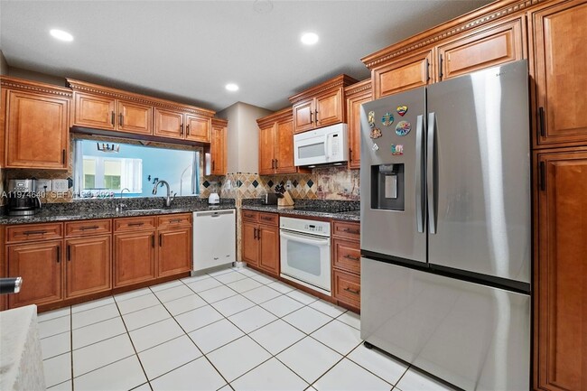 Building Photo - 6225 NW 190th Terrace