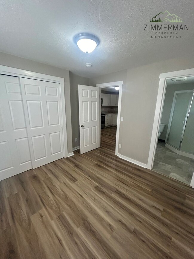 Building Photo - Fully Remodeled 3 Bedroom Home!