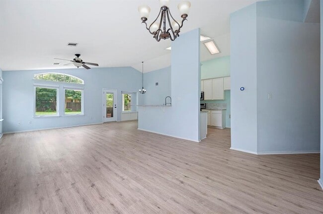 Building Photo - 903 Settlement Cove