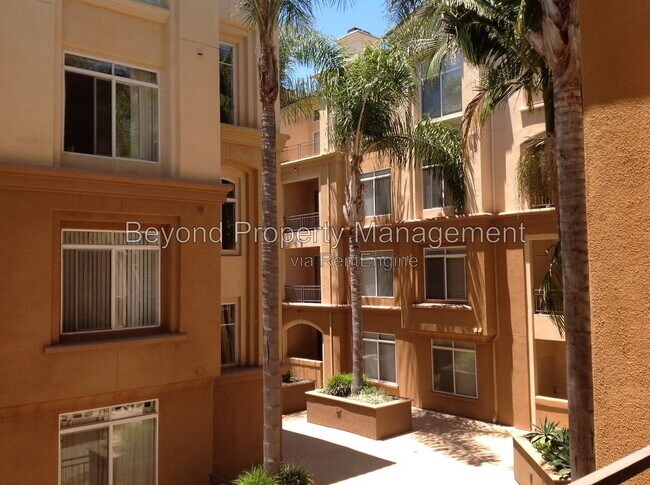 Building Photo - 9263 Regents Rd