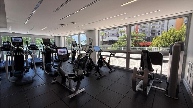 Building Photo - 1541 Brickell Ave