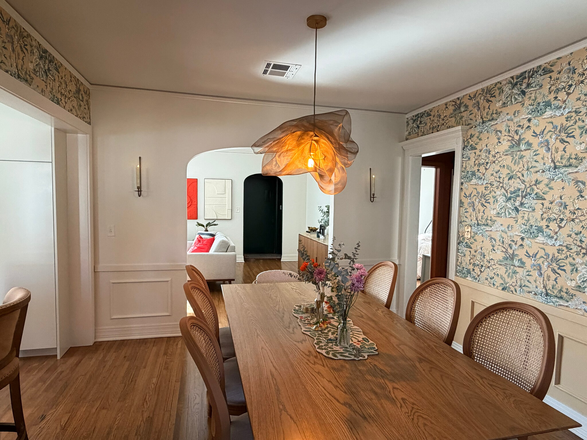 Building Photo - 2023 E 14th Pl