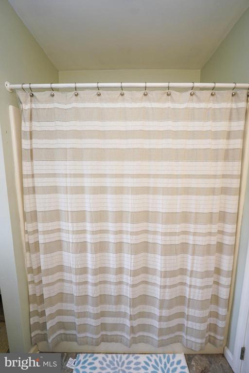 Building Photo - 3727 Village Trail