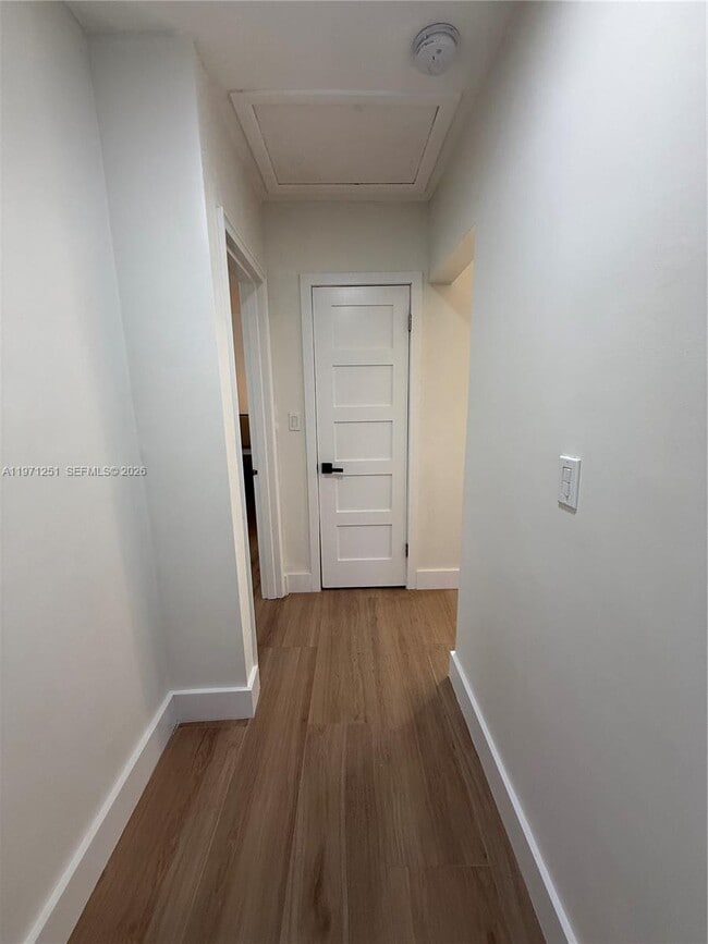 Building Photo - 1701 SW 13th Ct