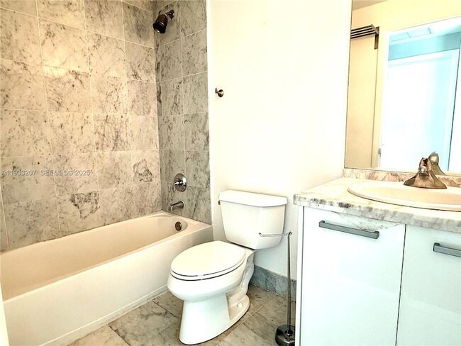 Building Photo - 253 NE 2nd St