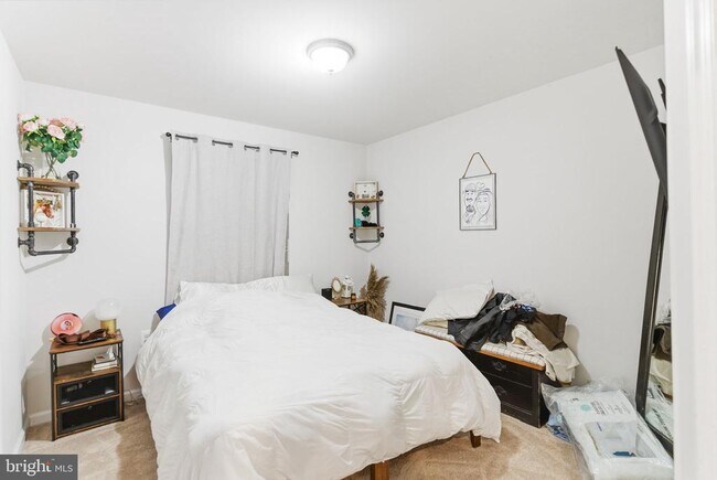 Building Photo - 66 National St