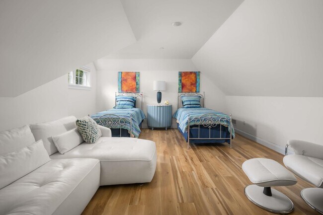 Building Photo - 100 Shepard's Cove Rd