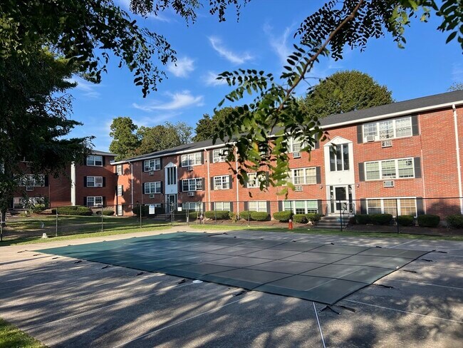 Building Photo - 4 Tara Dr