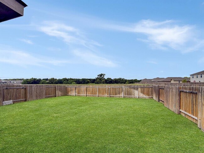 Building Photo - 112 Allington Cir