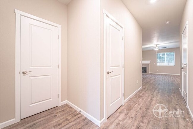 Building Photo - 15312 NE 72nd Way