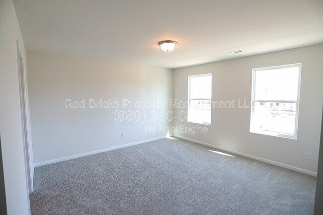 Building Photo - 230 Winston Ln