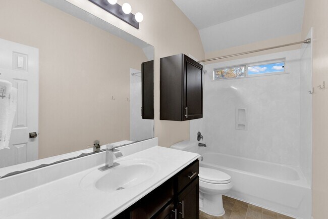 Building Photo - 1803 Riane Ln