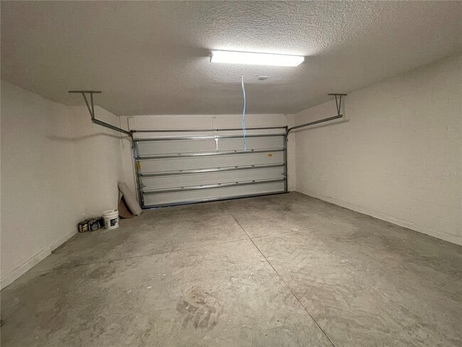 Building Photo - 5566 Sabal Dr