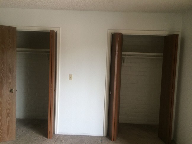 Building Photo - 797 W Mesa Verde Dr