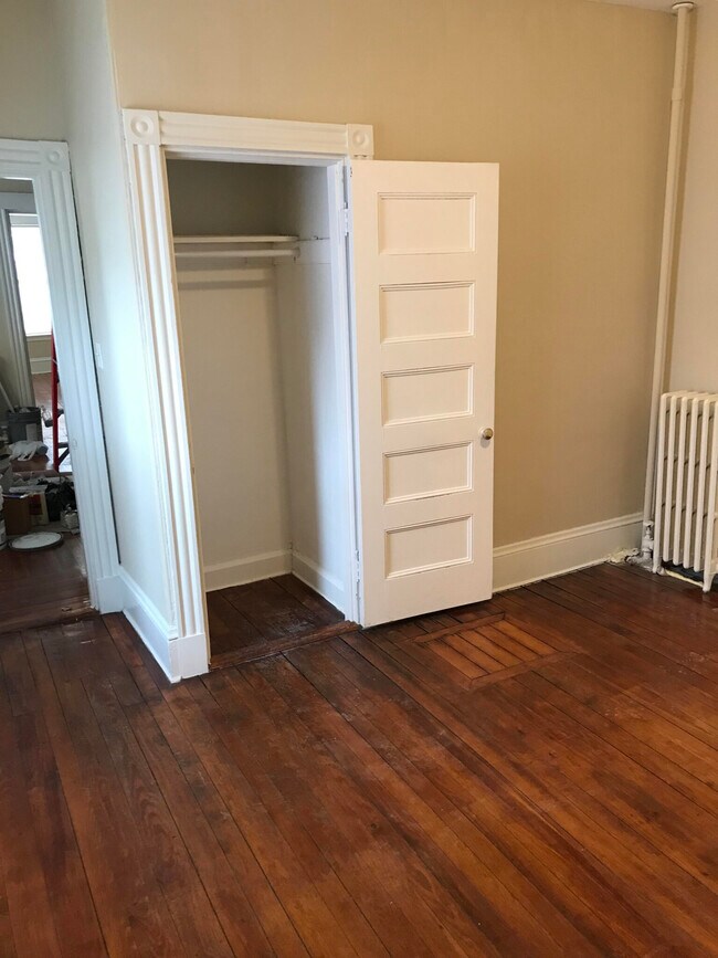 Building Photo - 18 Edison Green