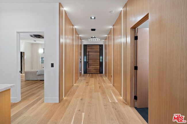 Building Photo - 23283 Erwin St