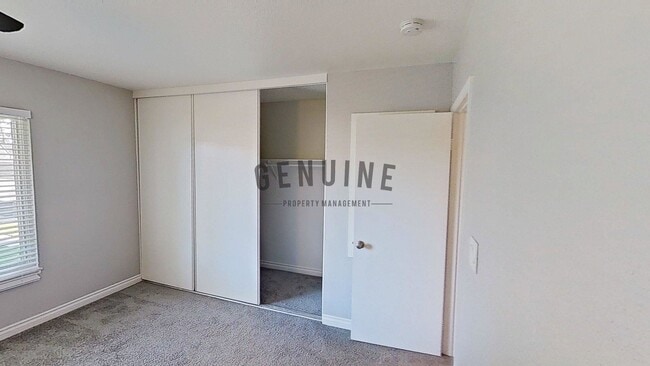 Building Photo - 10062 Los Coyotes Ct