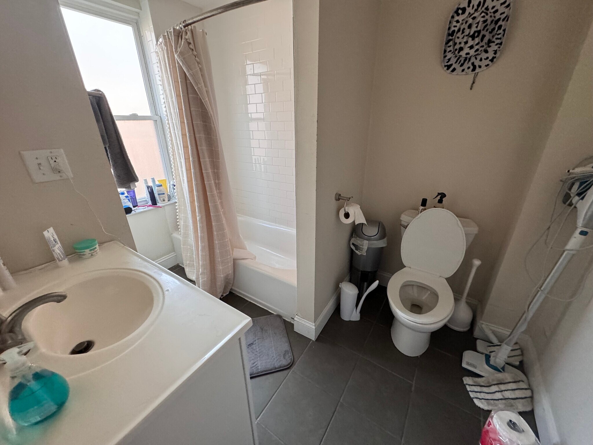 Building Photo - 237 Northampton St