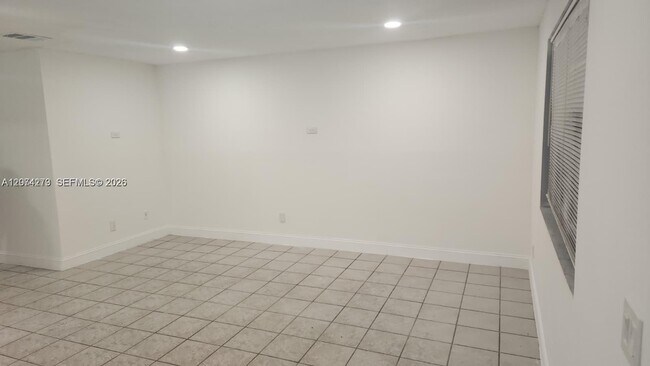 Building Photo - 4108 Riverside Dr