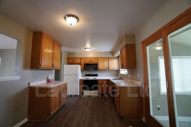 Building Photo - 2484 S Laredo St