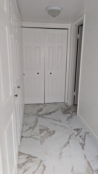 Waking closet - 17262 SW 112th Pl