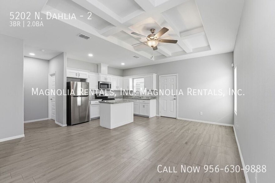 Building Photo - 5202 N. Dahlia-2