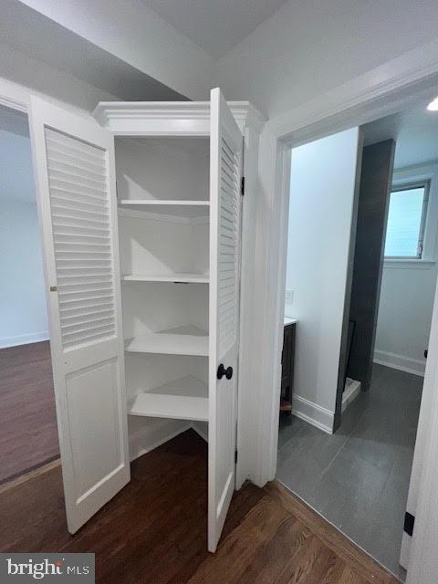 Building Photo - 537 S Walnut St