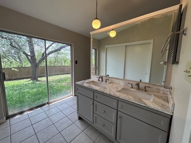Building Photo - 3BED/2BATH Home for lease! Available Now in Live Oak!