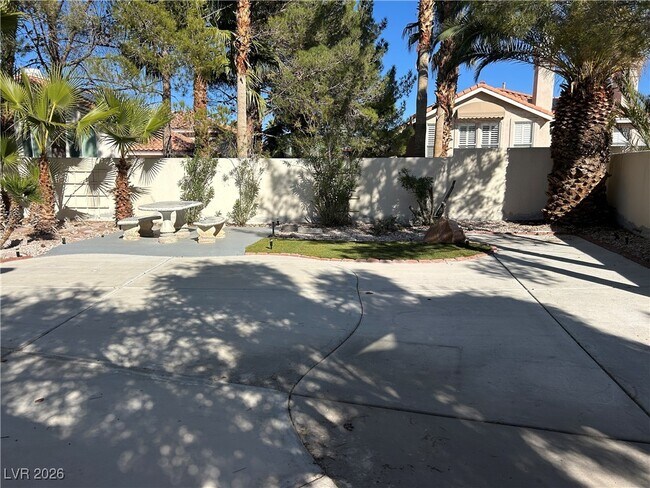 Building Photo - 2920 Sunstone St