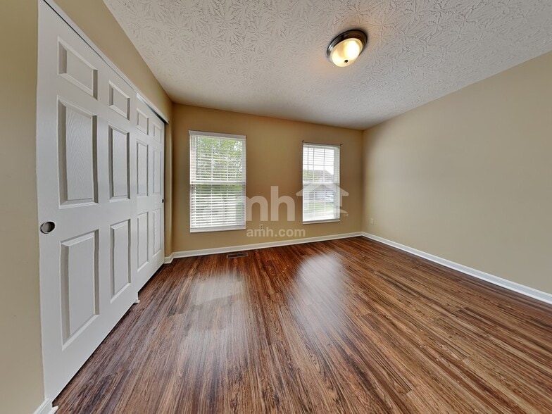 Building Photo - 1231 Edgebrook Ct