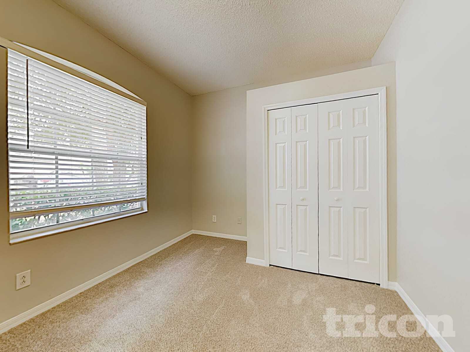 Building Photo - 10525 Beneva Dr