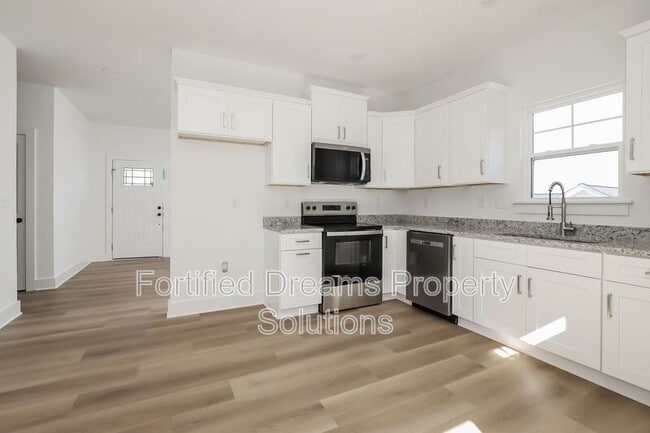 Building Photo - 103 Roanoke St