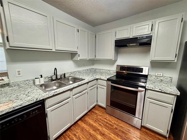 Building Photo - 811 Midcreek Dr