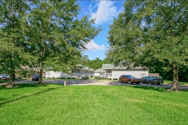 Building Photo - 2001 Tenth Street Unit