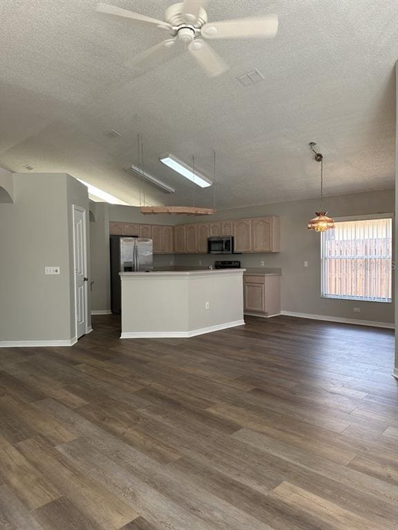 Building Photo - 8928 Southbay Dr