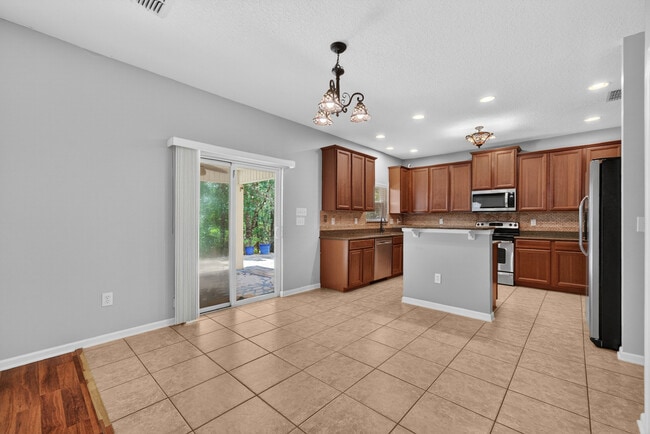 Building Photo - 112 Kildrummy Ct