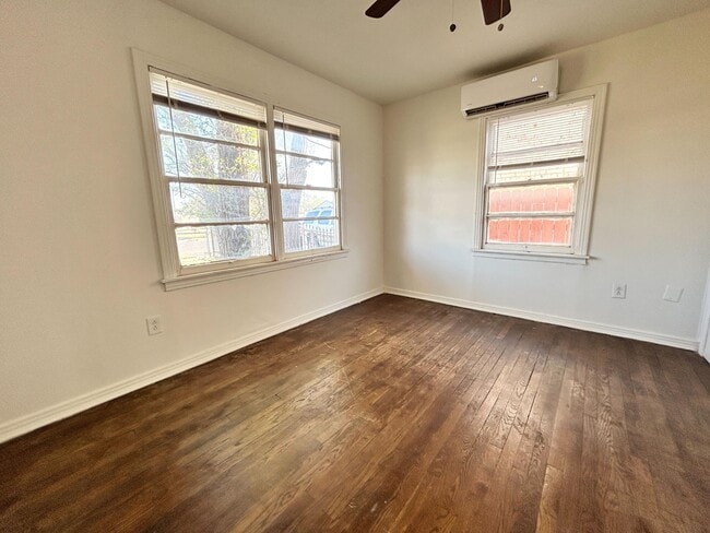 Building Photo - 2803 2nd St