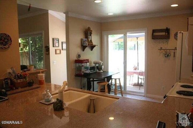 Building Photo - 2179 Birchdale Dr