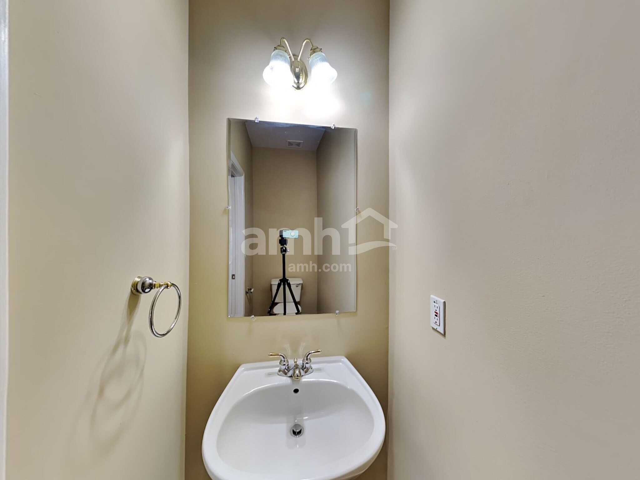 Building Photo - 1735 Trellis Pl