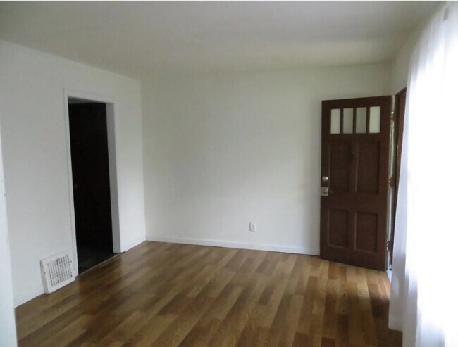 Building Photo - 10339 Saint Charles Rock Rd