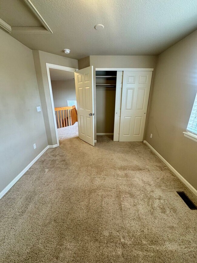 Building Photo - 5 Bedroom Home in Stetson Hills