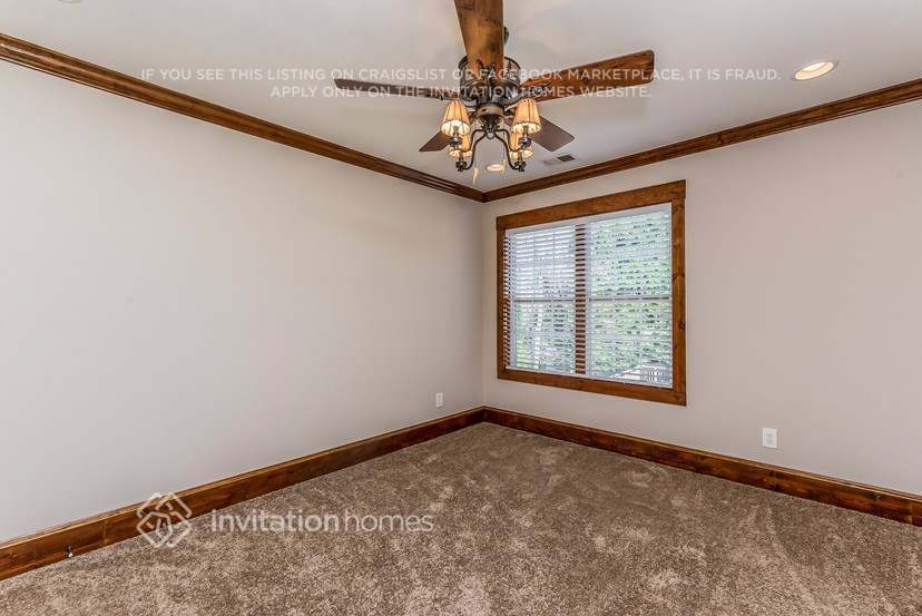 Building Photo - 6223 Spring Lake Dr