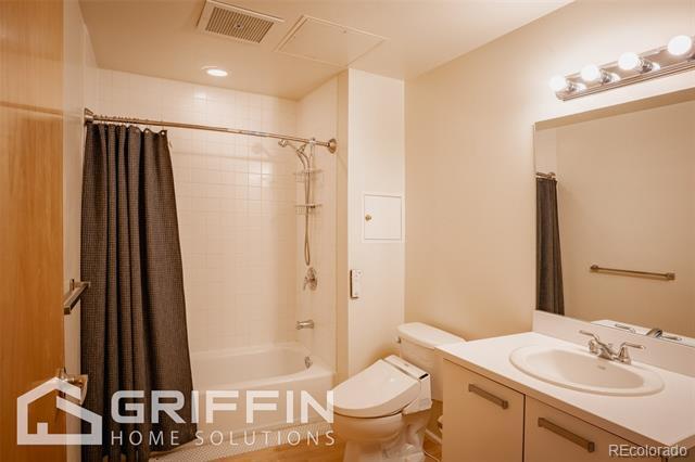 Building Photo - 3100 Huron St