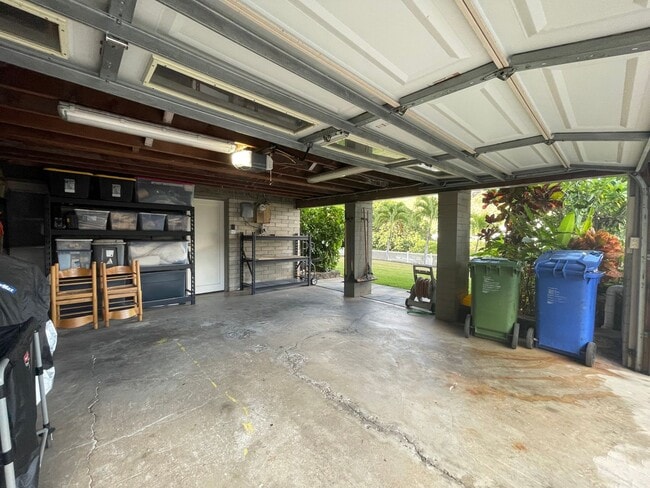 Building Photo - 1 bedroom 1 bath close to town