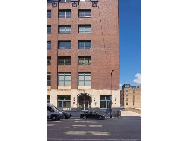 Building Photo - 250 Park Ave