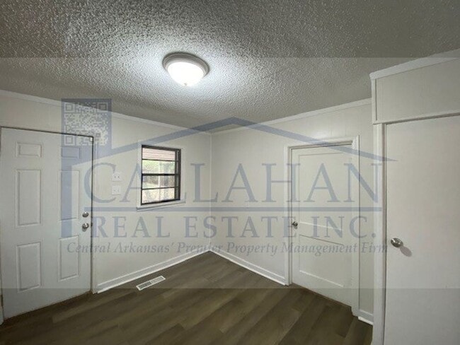 Building Photo - NLR 2 Bedroom Home