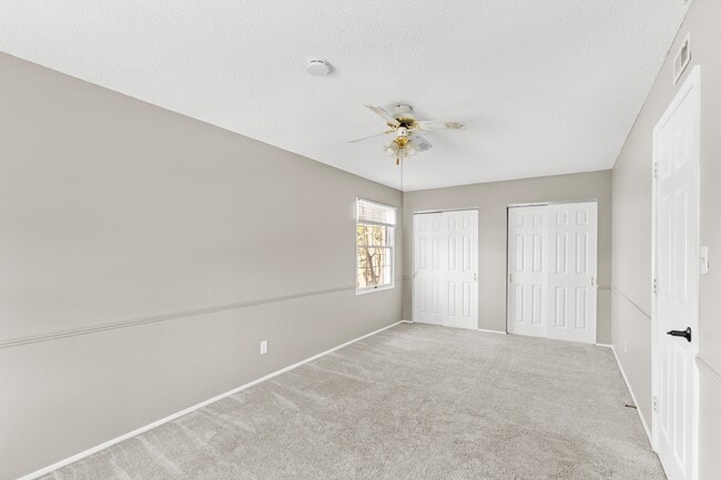 Building Photo - 14355 Rainy Lake Dr